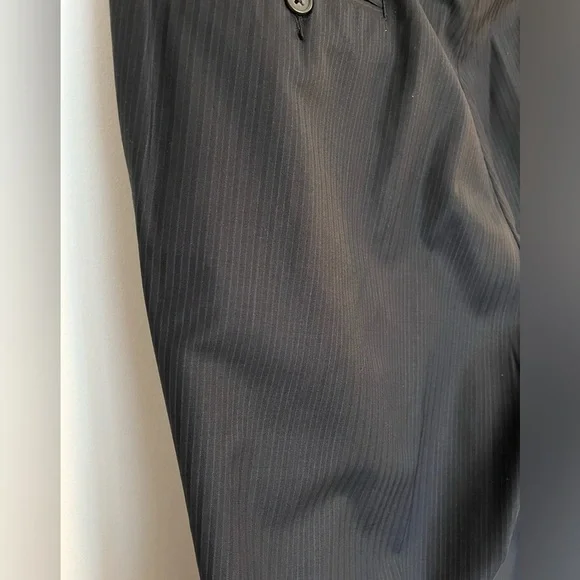 Elite navy blue pinstriped men’s dress pants - Picture 7 of 8